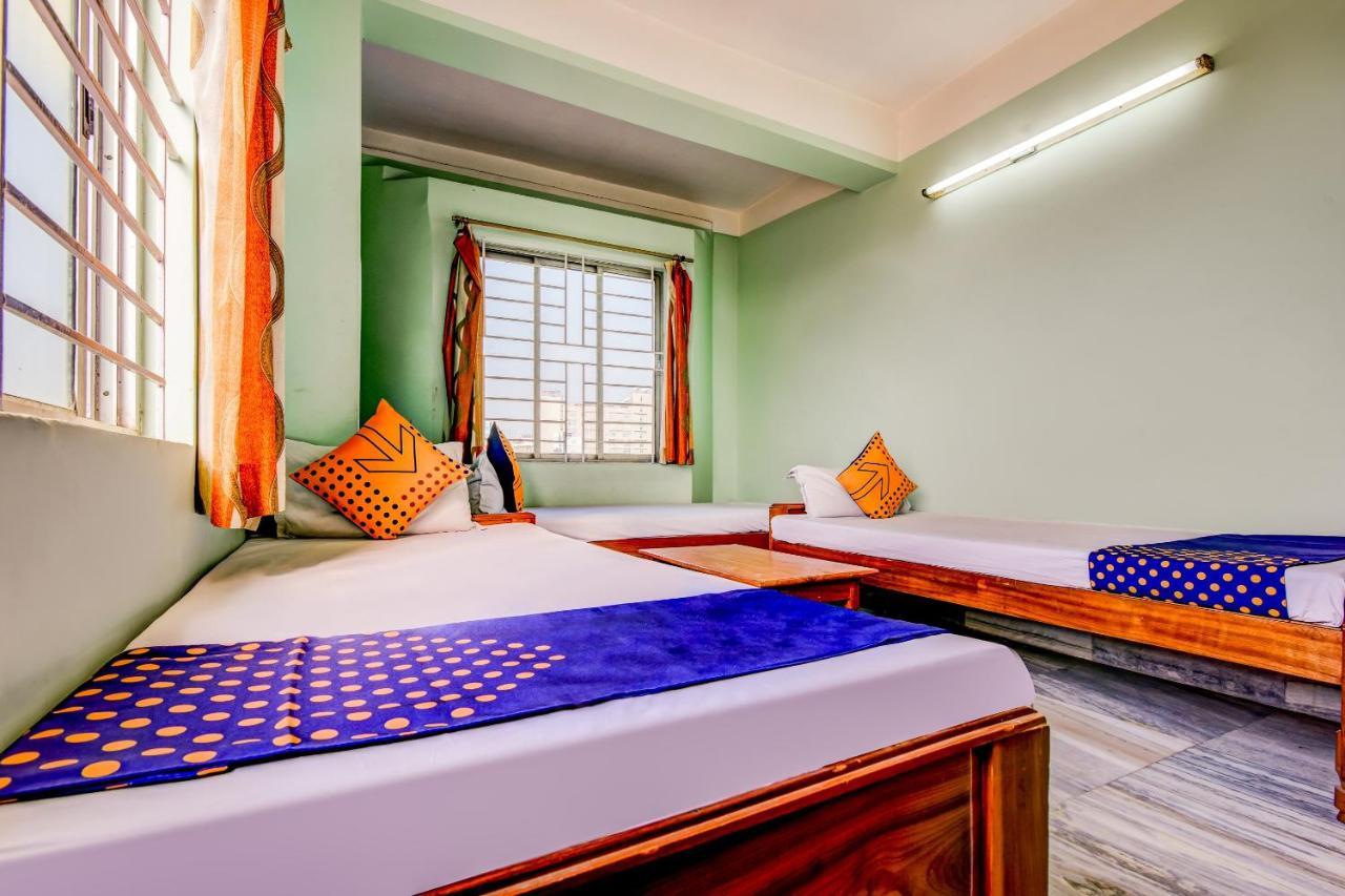 Oyo 63538 Hotel Lotus 1 Khanapara Экстерьер фото