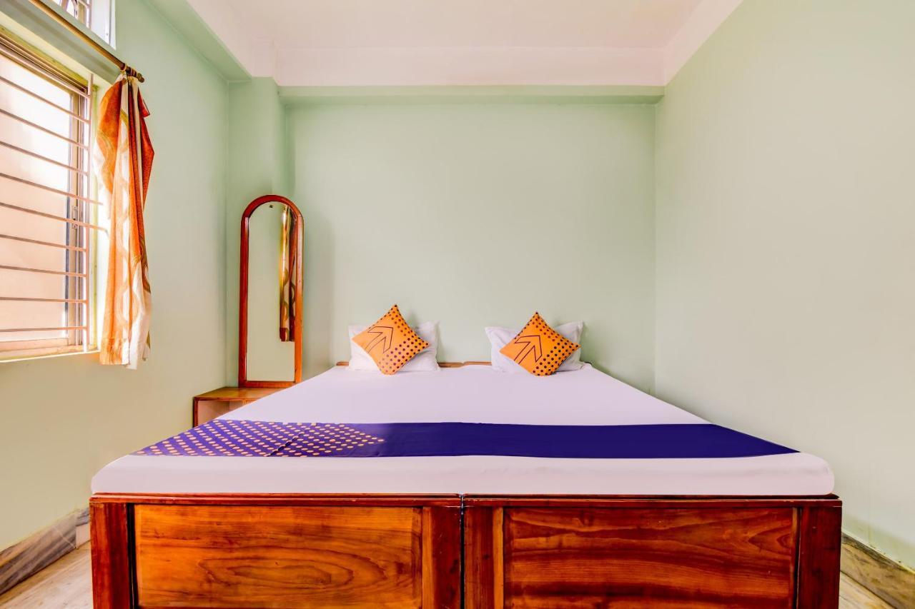 Oyo 63538 Hotel Lotus 1 Khanapara Экстерьер фото